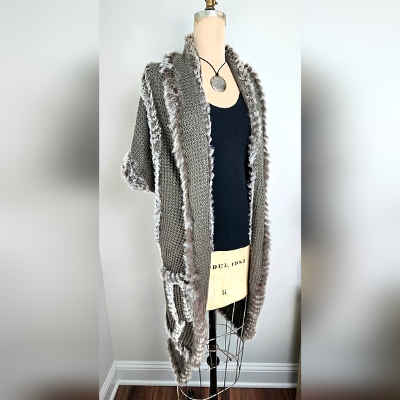 Dolce Cabo Sweaters - Dolce Cabo | Rabbit Fur Trim Open Knit Wrap Cardigan | Sage | Size L